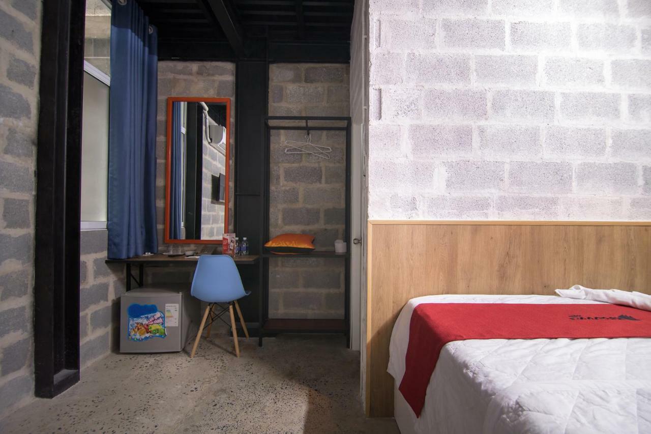 Reddoorz Plus @ Ung Van Khiem Street Хошимін Екстер'єр фото