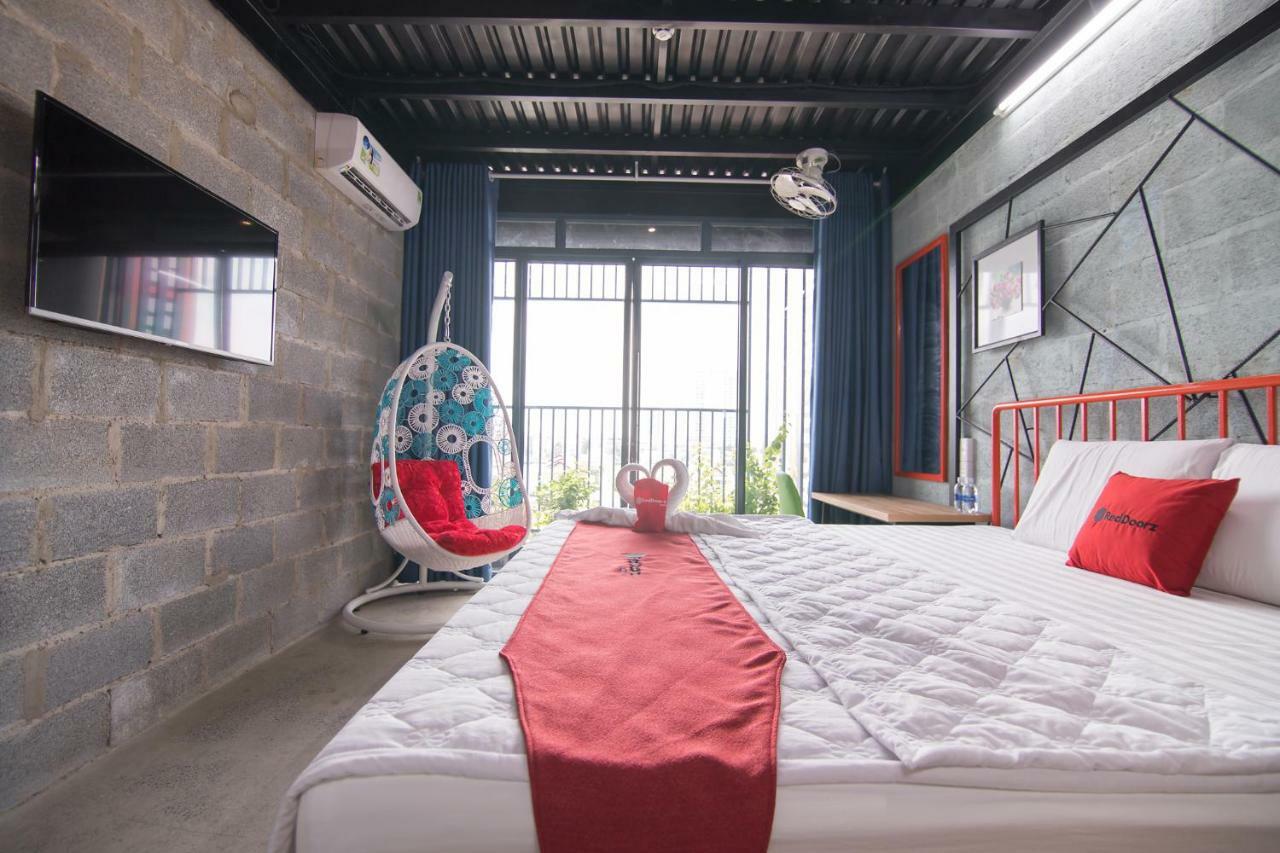Reddoorz Plus @ Ung Van Khiem Street Хошимін Екстер'єр фото